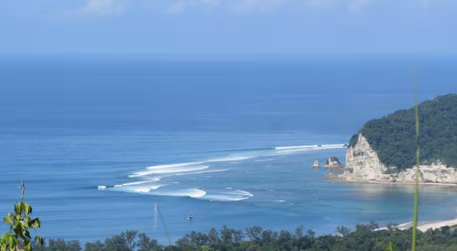Miller’s Right in Tarimbang Sumba Miller's Right In Tarimbang
